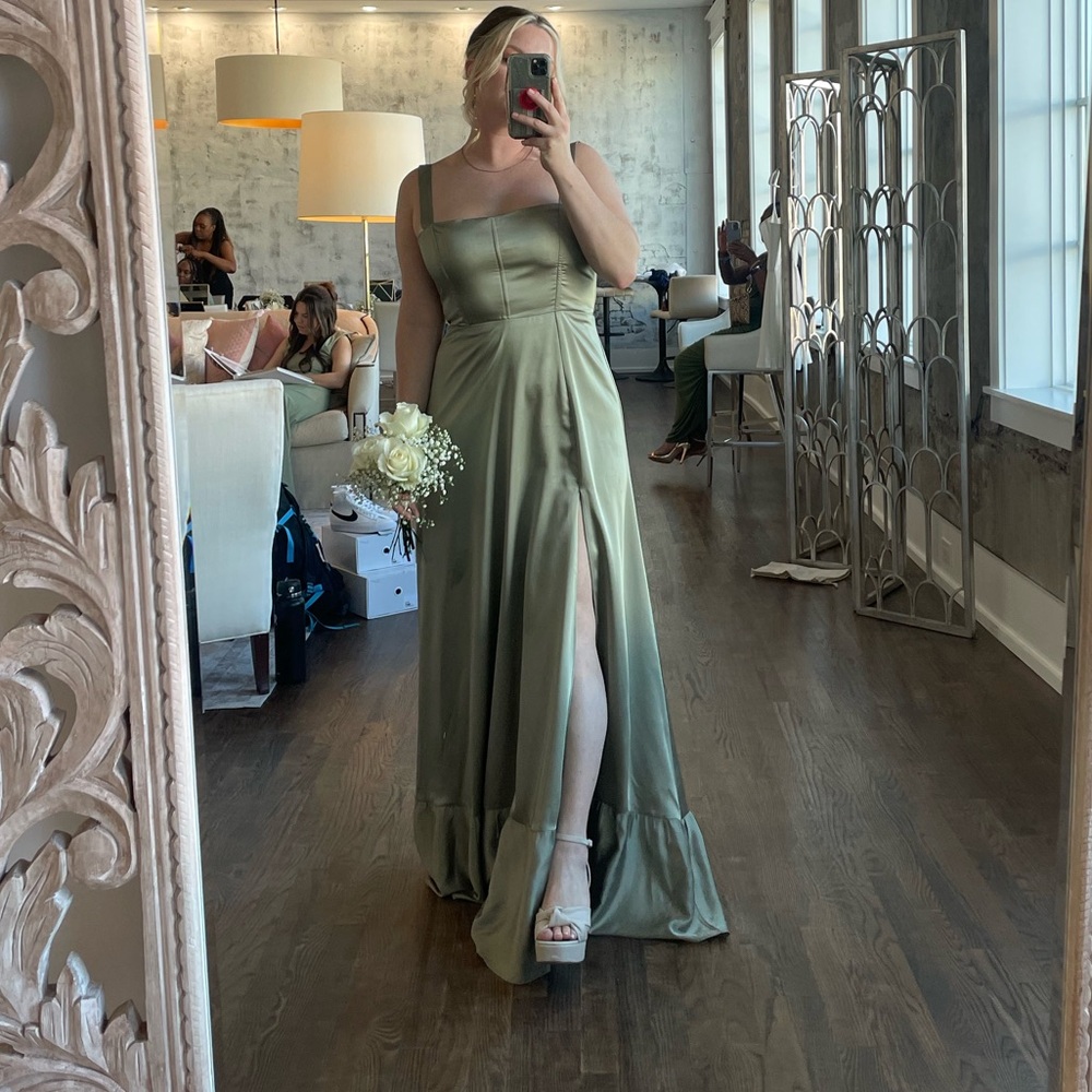 Show me your mumu Clarissa Corset Dress Moss green luxe satin size medium